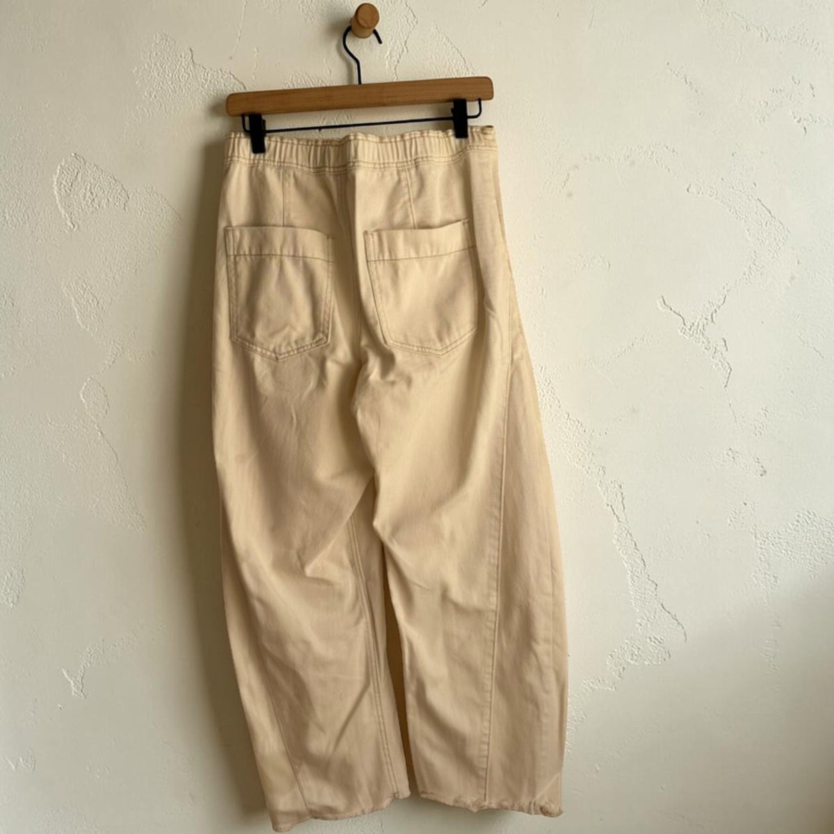 We the Free High Rise Barrel Leg Jean in Eggshell | Size 27