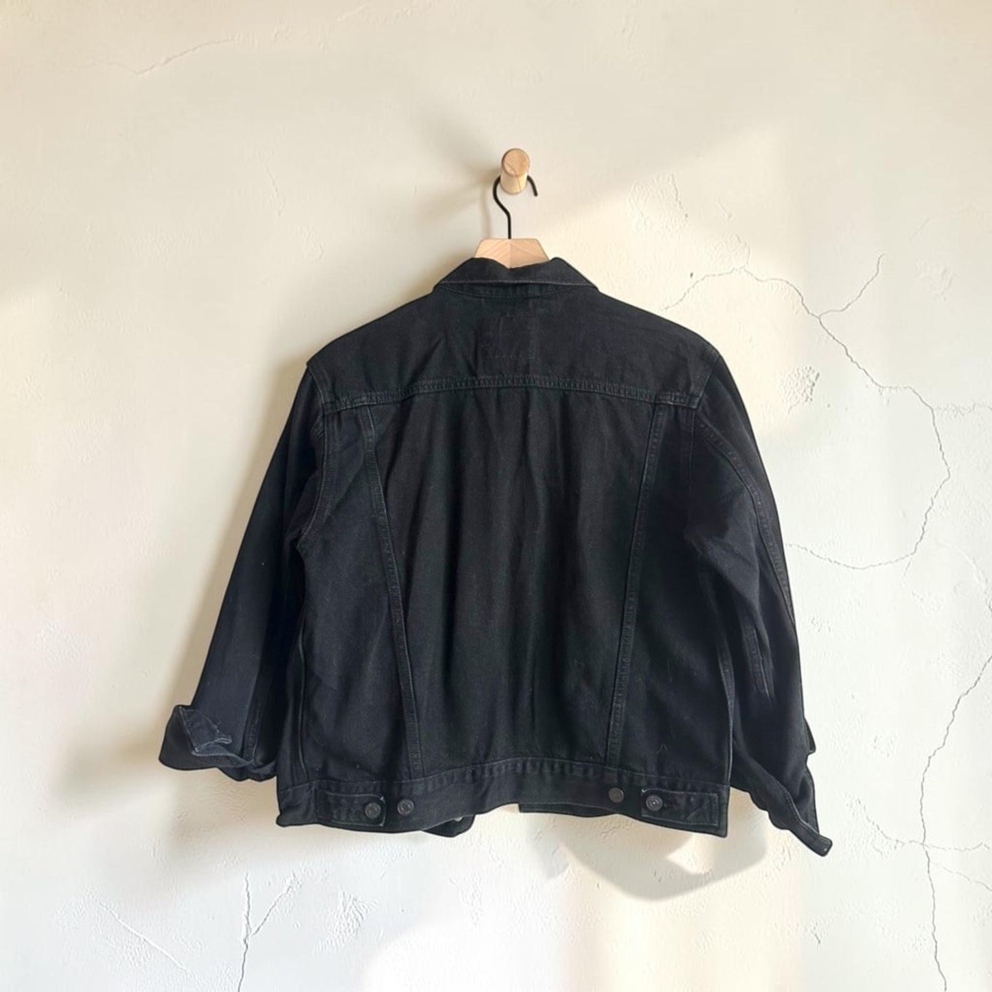 Levi's Black Ex-Boyfriend Trucker Jacket | Size Medium