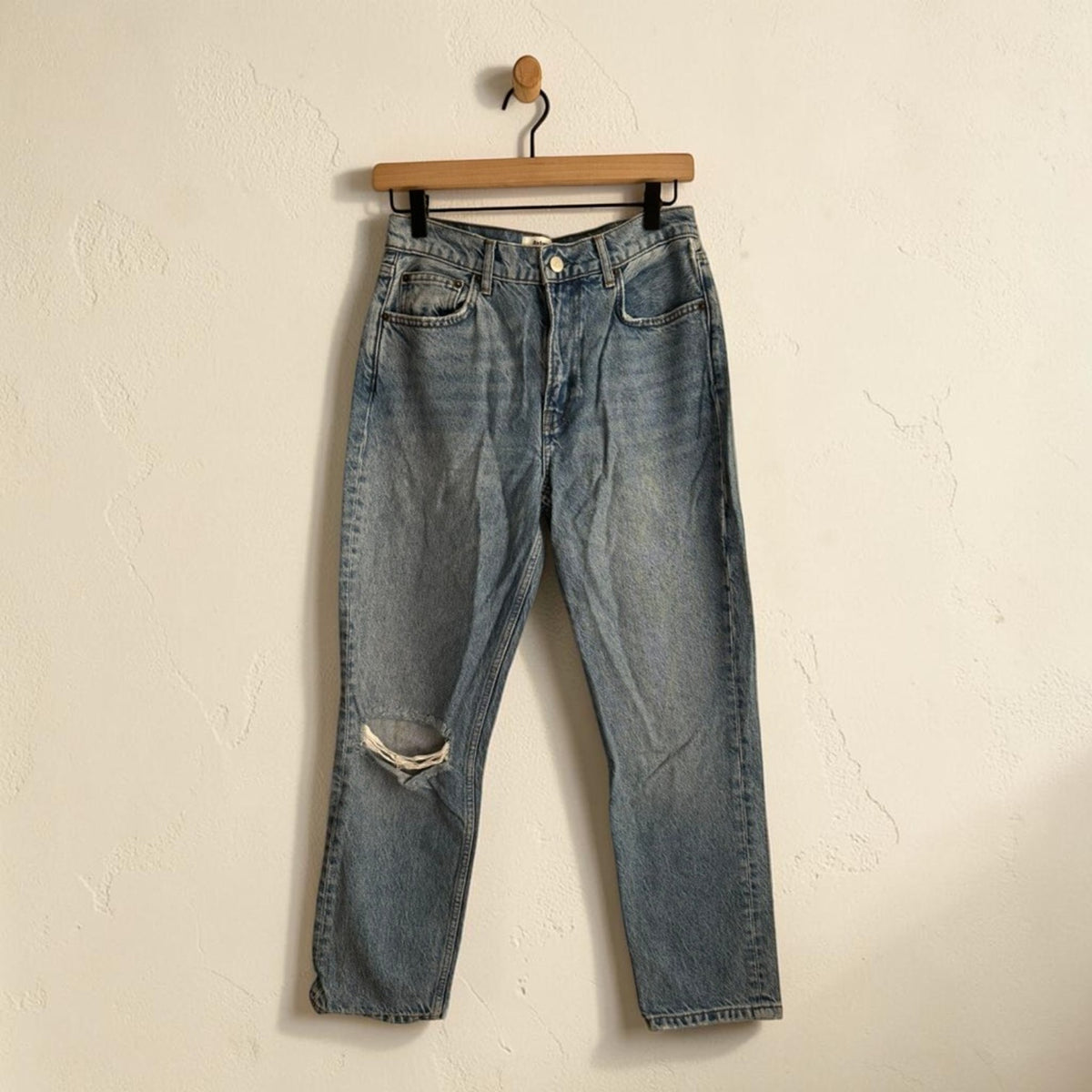 Reformation Destroyed Straight Leg Jeans | Size 27