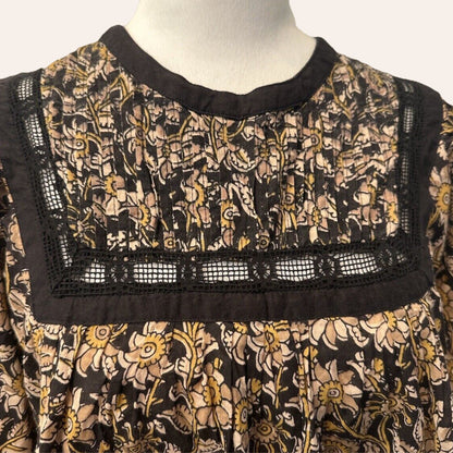 Long Sleeve Black Ground Floral Print Blouse w Embroidery (Size Medium) image 3