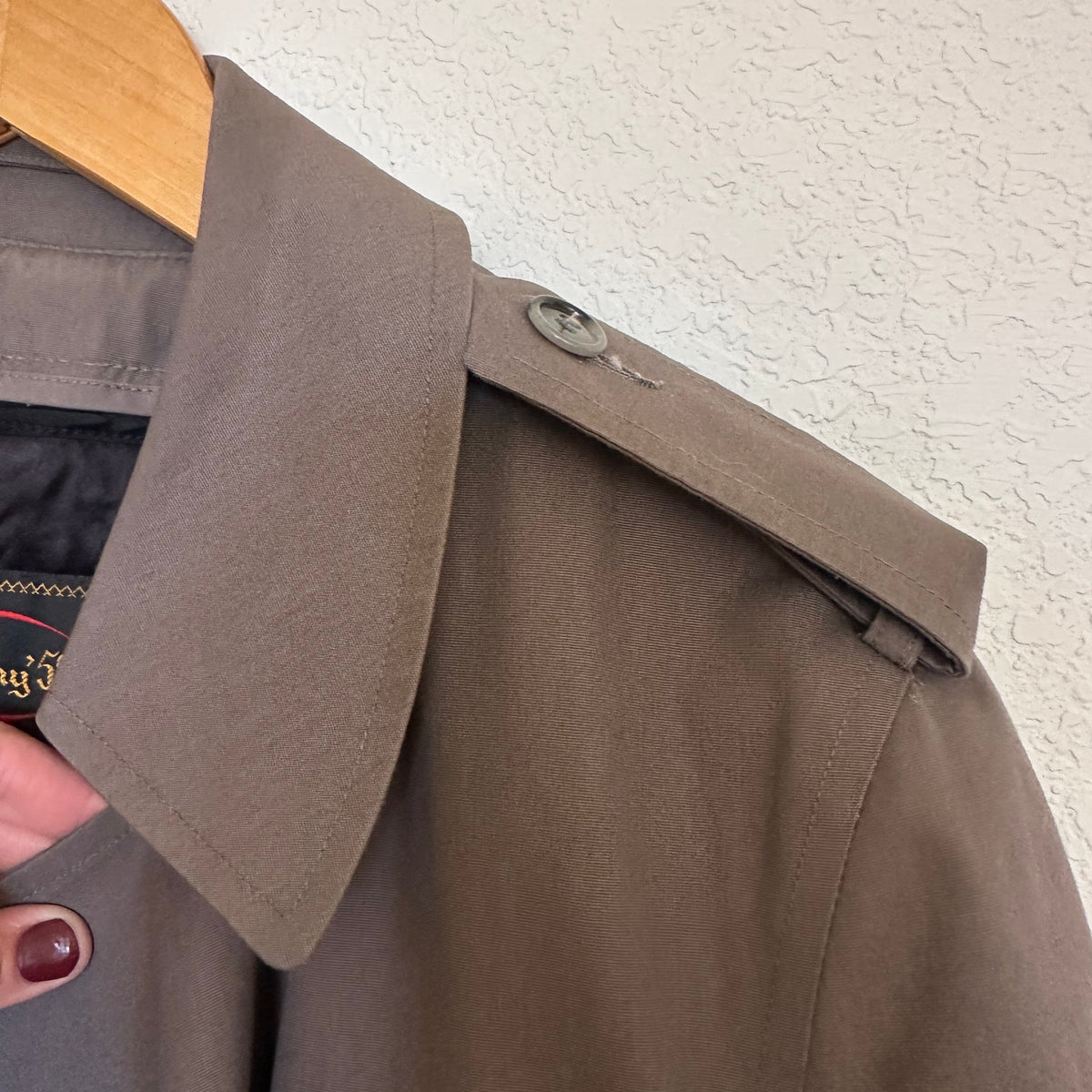 Vintage Trench Coat – Gray with Faux-Fur Lining (Size 38 - L/XL) image 7