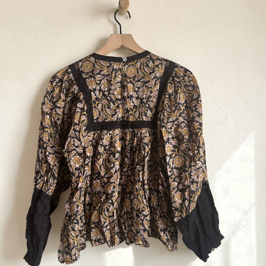 Long Sleeve Black Ground Floral Print Blouse w Embroidery | Size Medium