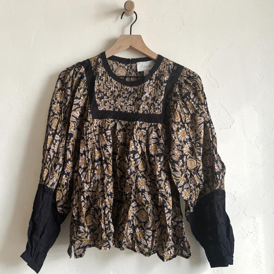 Long Sleeve Black Ground Floral Print Blouse w Embroidery | Size Medium