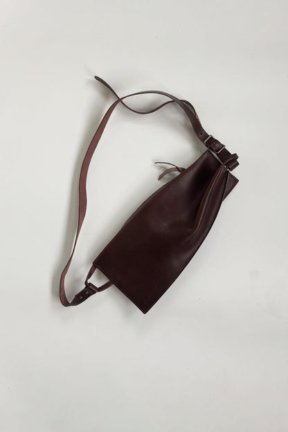 The Offset Leather Sling Bag | Walnut