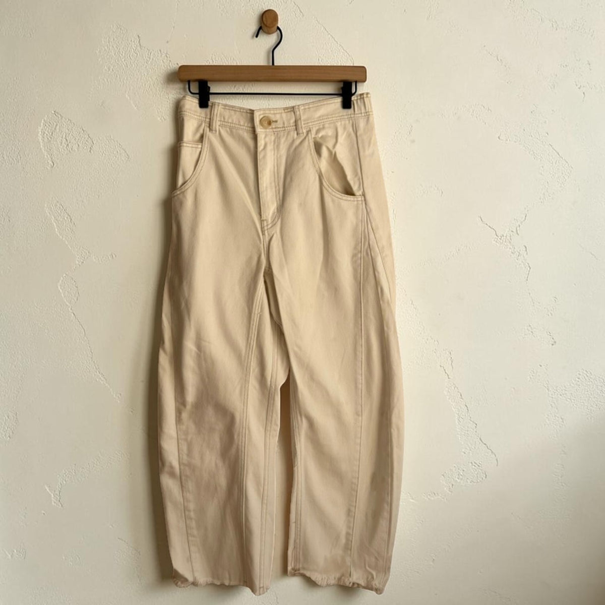 We the Free High Rise Barrel Leg Jean in Eggshell | Size 27