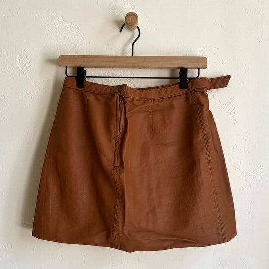 Faux Leather Mini Skirt w Zip Slit | Size 2
