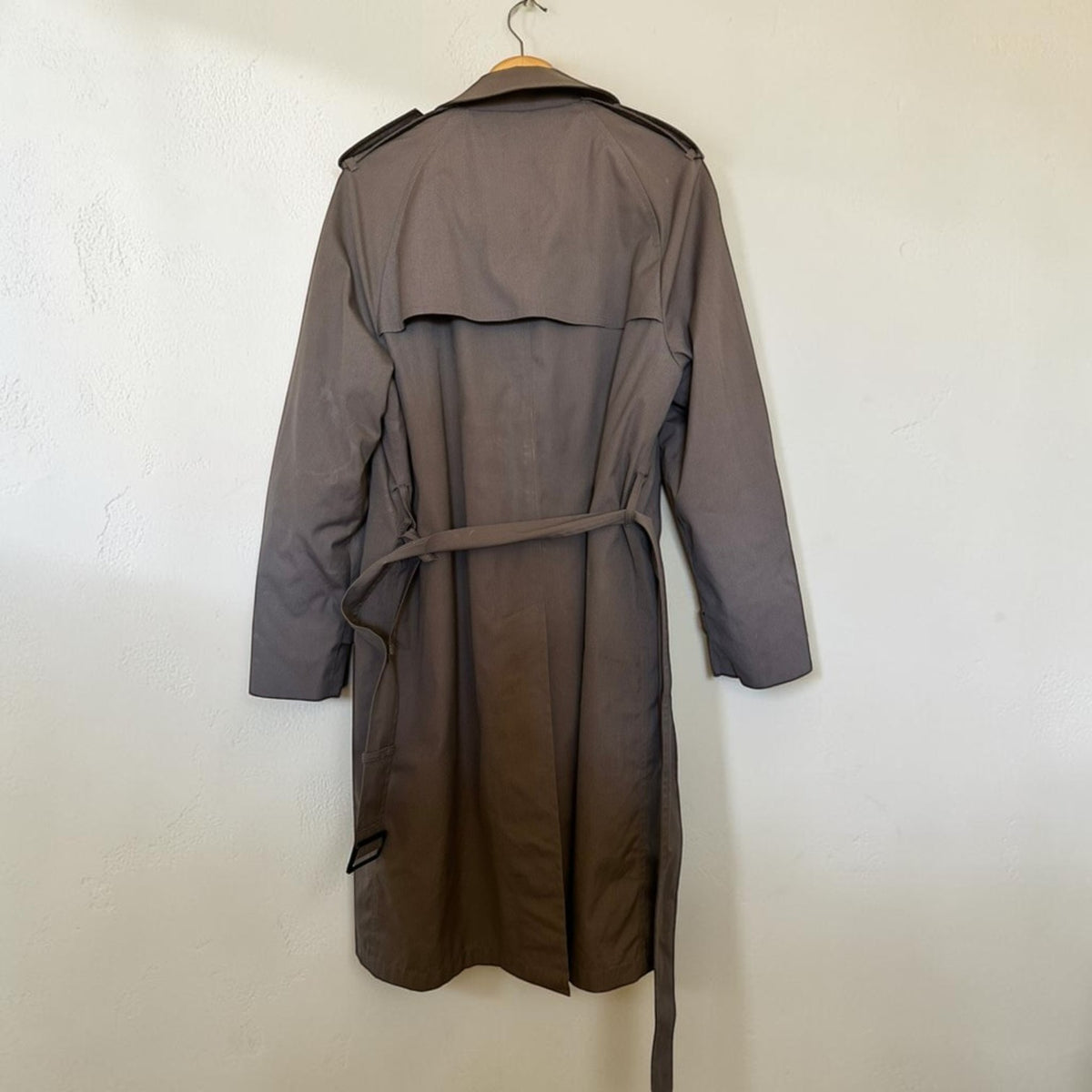 Vintage Gray Trench Coat with Faux-Fur Lining | Size 38